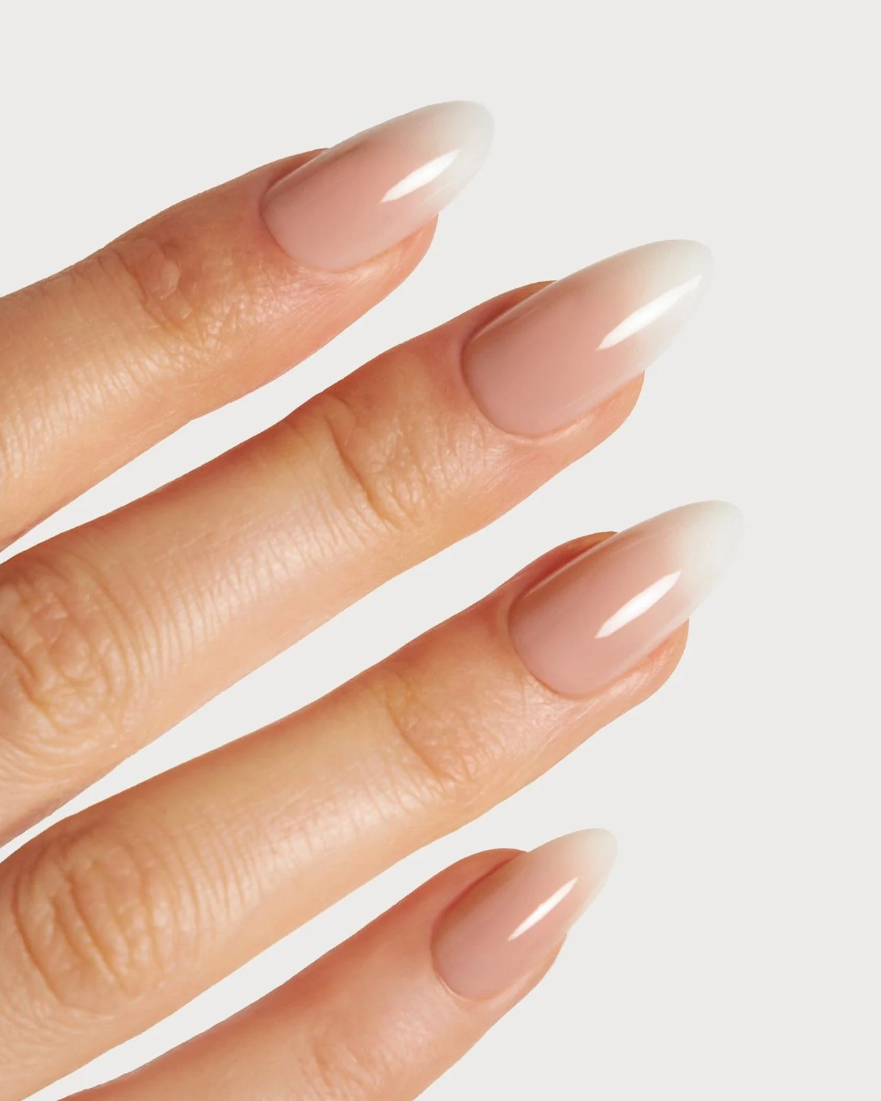 Babyboomer Medie Mandorla Press Ons in Soft Gel - Image 2