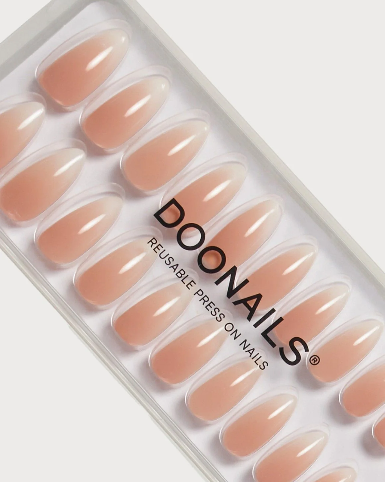 Babyboomer Medie Mandorla Press Ons in Soft Gel - Image 5