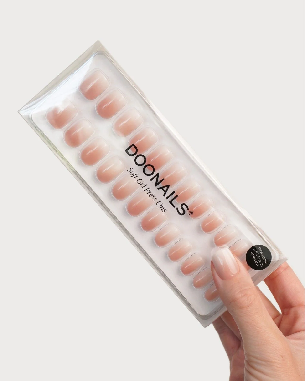 Babyboomer Corte Quadrate Press Ons in Soft Gel - Image 3