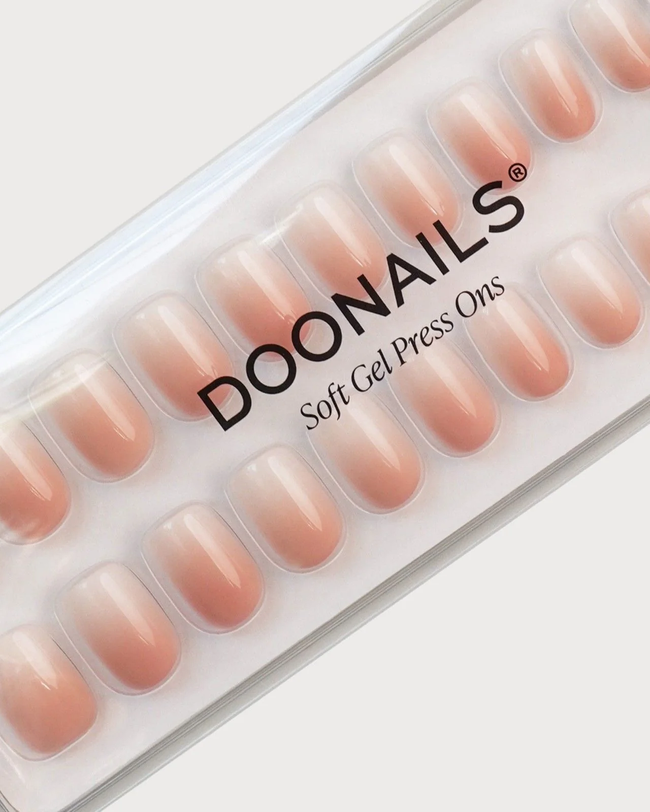 Babyboomer Corte Quadrate Press Ons in Soft Gel - Image 5