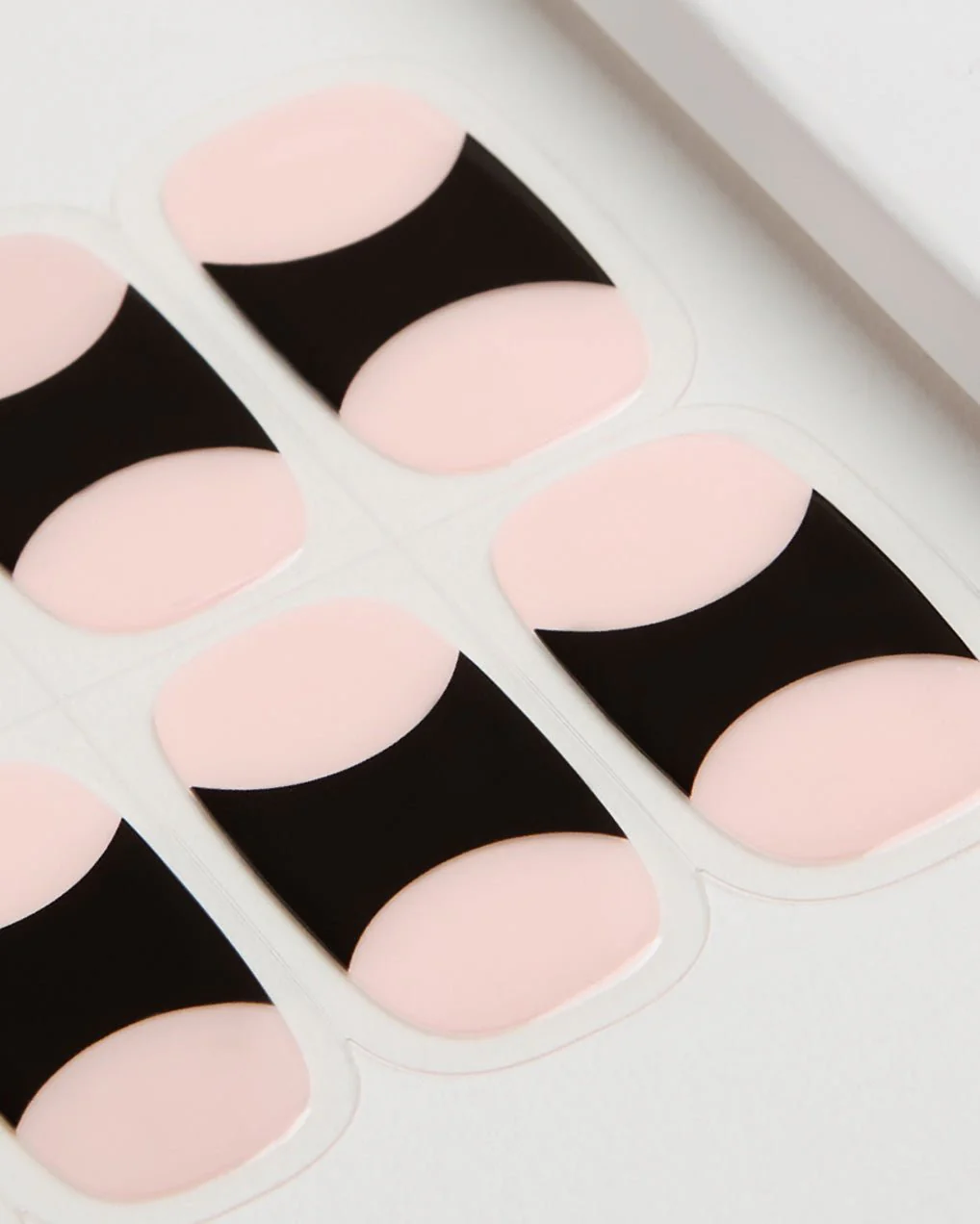 Black French Strisce in Gel - Image 4