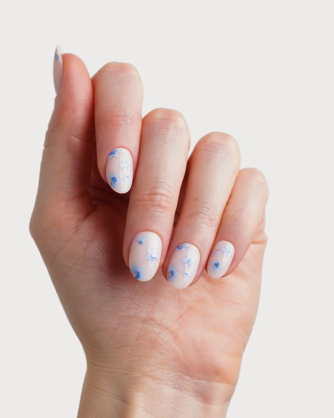 Edizione Limitata Blossom Babe Corte Rotonde Press Ons in Soft Gel - Image 4