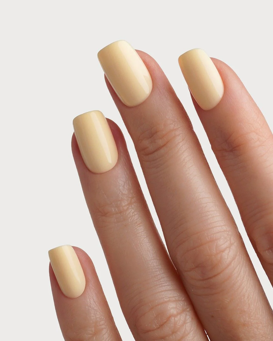 Butter Yellow Corte Quadrate Press Ons in Soft Gel - Image 2