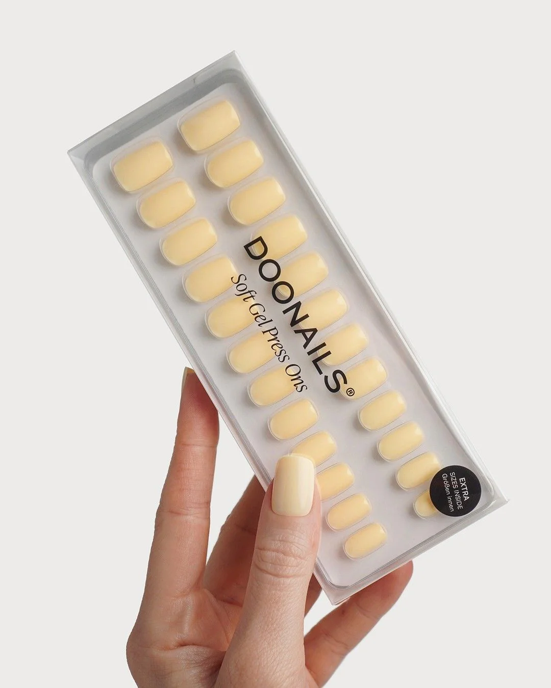 Butter Yellow Corte Quadrate Press Ons in Soft Gel - Image 3