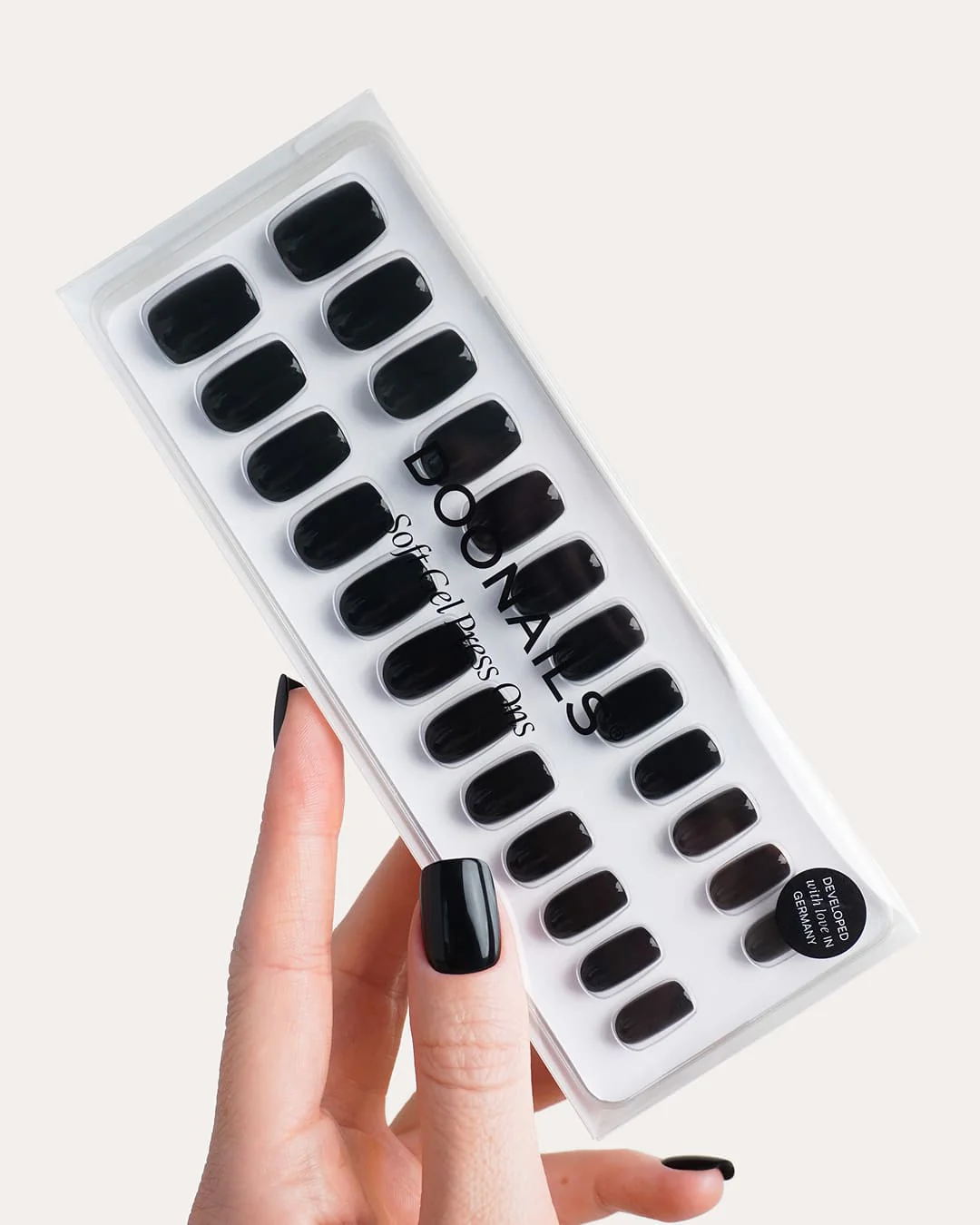 Dark Dream Corte Quadrate Press Ons in Soft Gel - Image 3