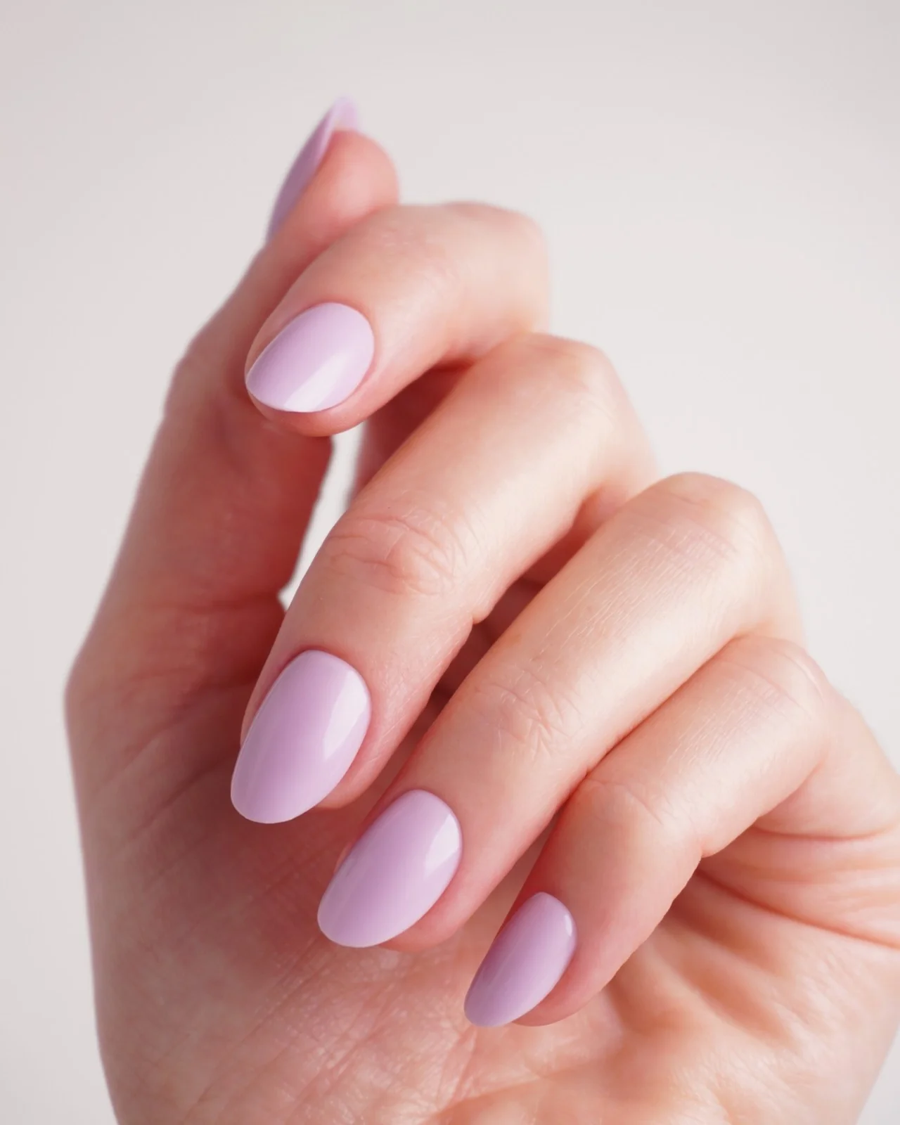 Lavender Mist Medie Rotonde Press Ons in Soft Gel - Image 2