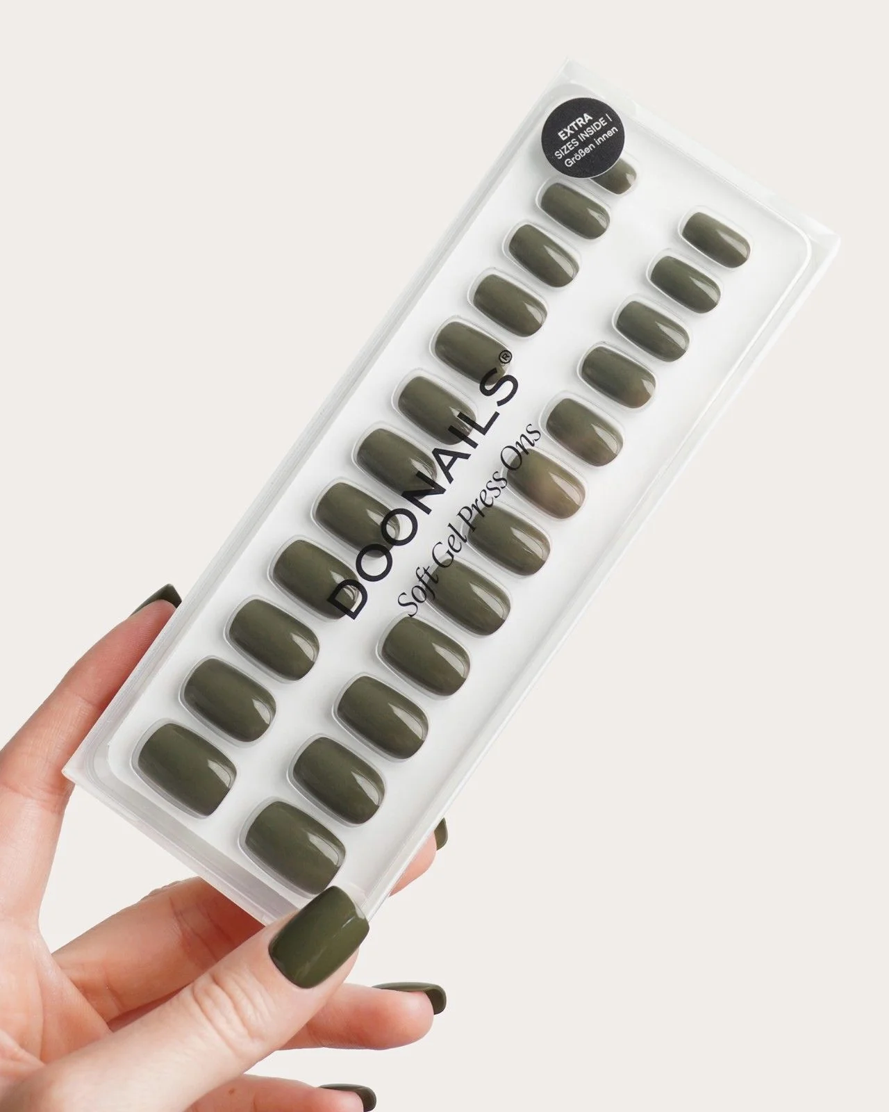 Moss Green Corte Quadrate Press Ons in Soft Gel - Image 3