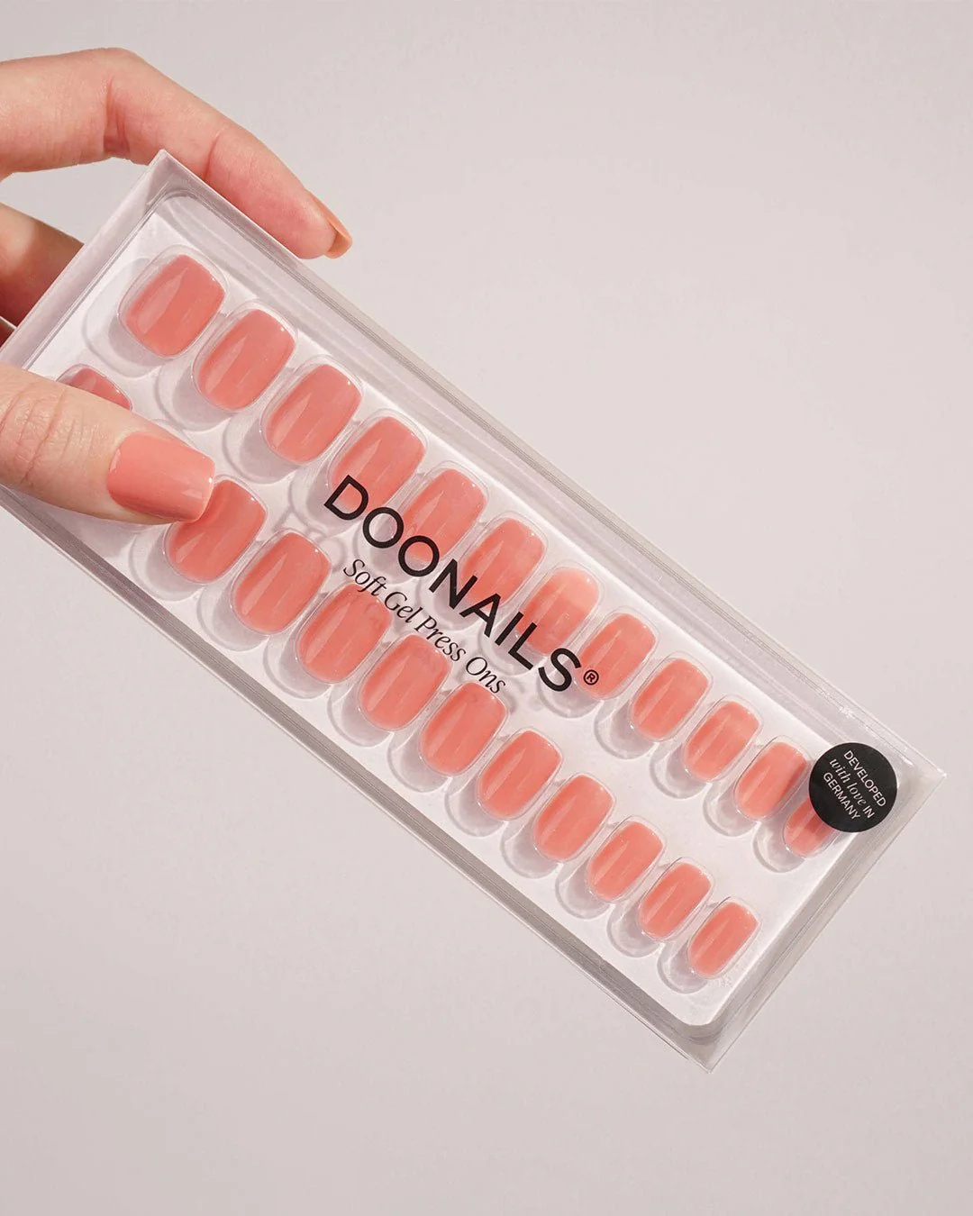 Peach Please Corte Quadrate Press Ons in Soft Gel - Image 4