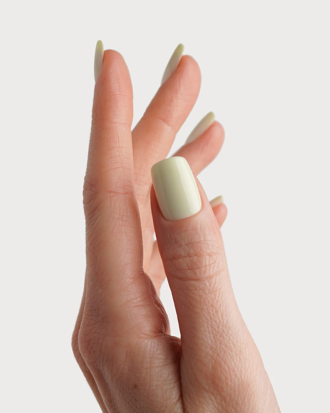 Pistachio Corte Quadrate Press Ons in Soft Gel - Image 4