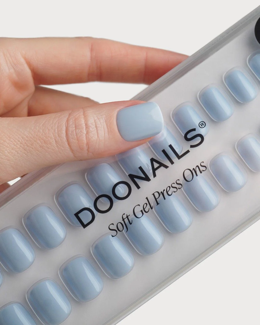 Powder Blue Extra Corte Quadrate Press Ons in Soft Gel - Image 5