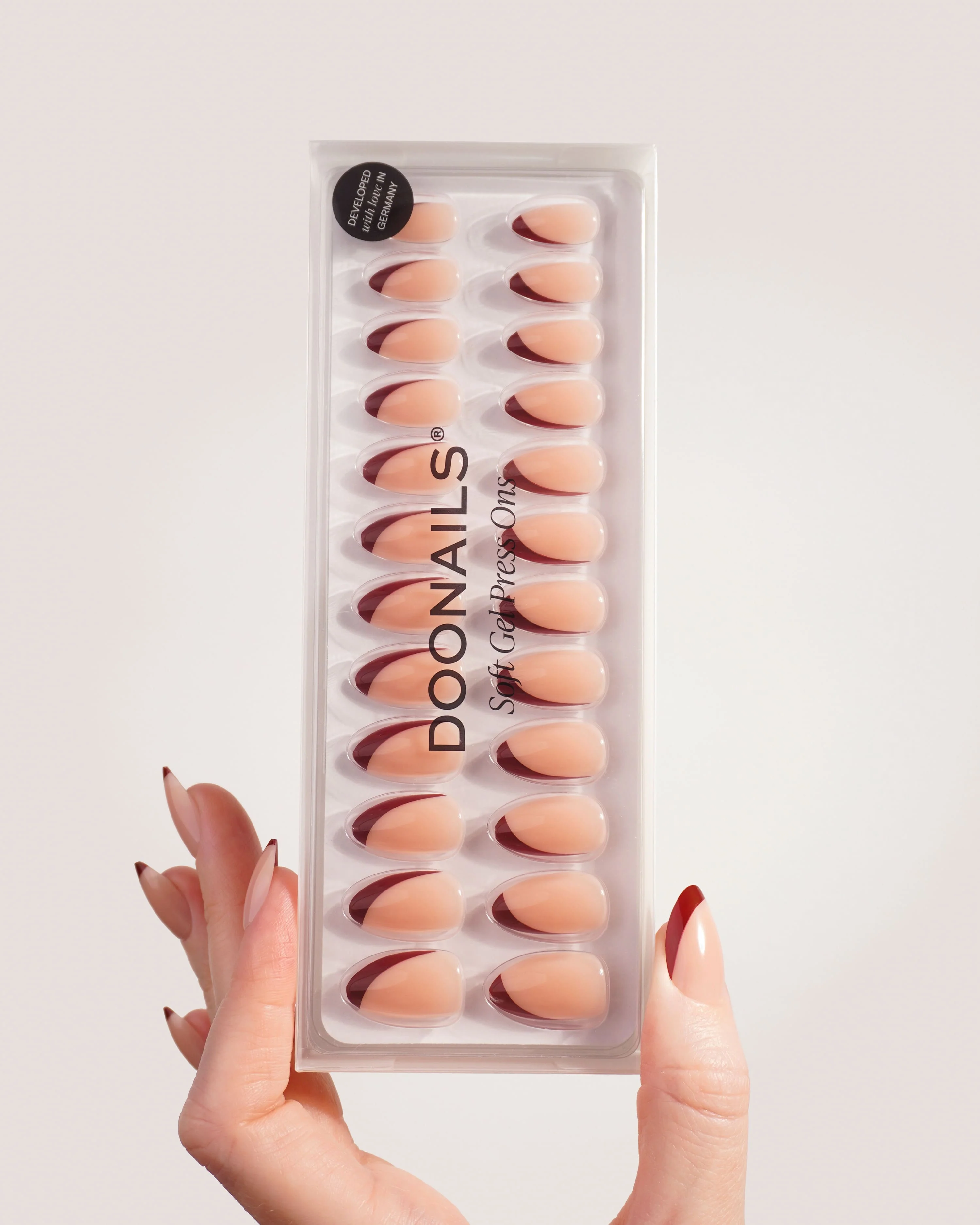 Red Slate French Corte Mandorla Press Ons in Soft Gel - Image 4
