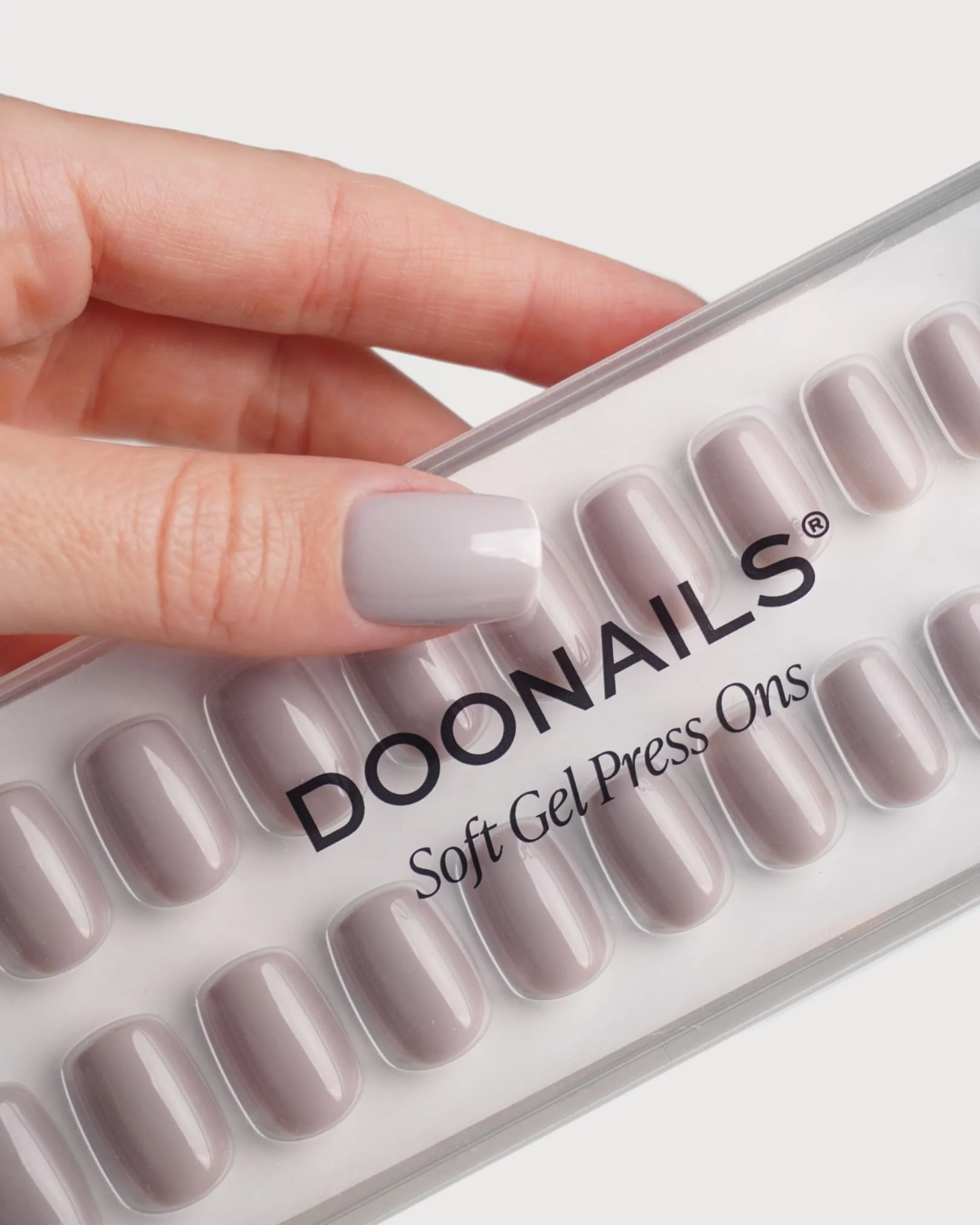 Stone Corte Quadrate Press Ons in Soft Gel - Image 5