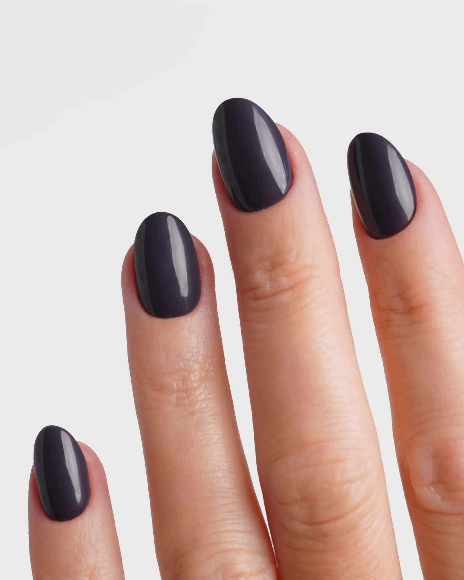 Stormy Grey Corte Rotonde Press Ons in Soft Gel - Image 2