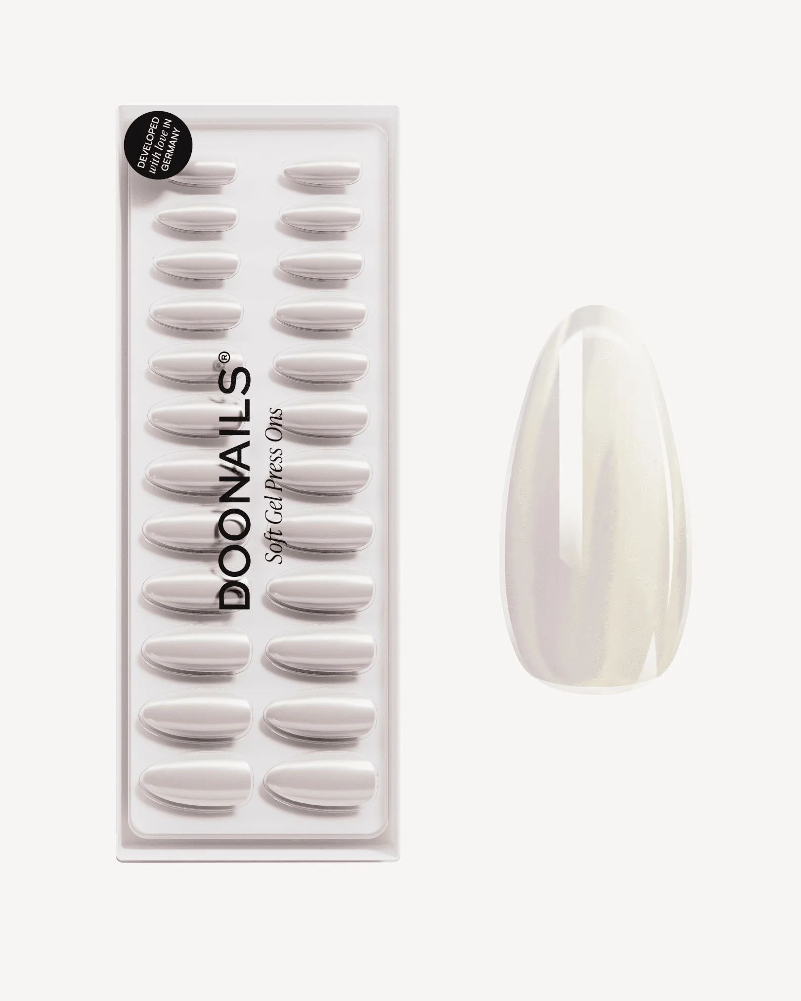 Toffee Medie Mandorla Press Ons in Soft Gel
